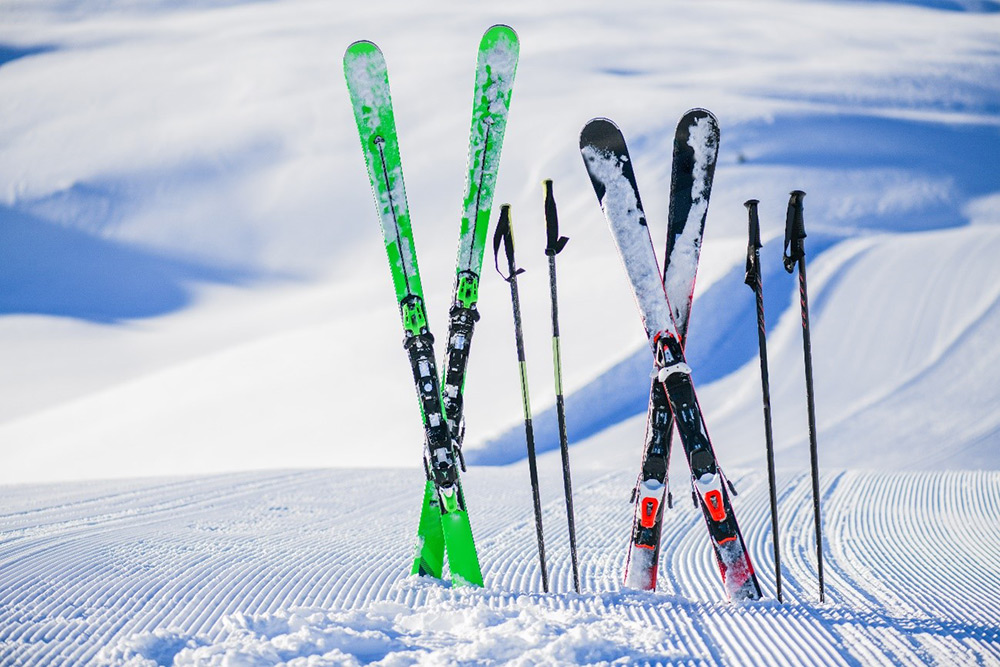 男女別】スキーウェア・スノボウェアの選び方を解説！おしゃれな 