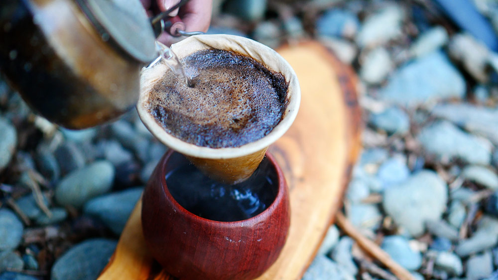 ドリップコーヒー｜キャンプ用コーヒー道具にこだわって楽しむ